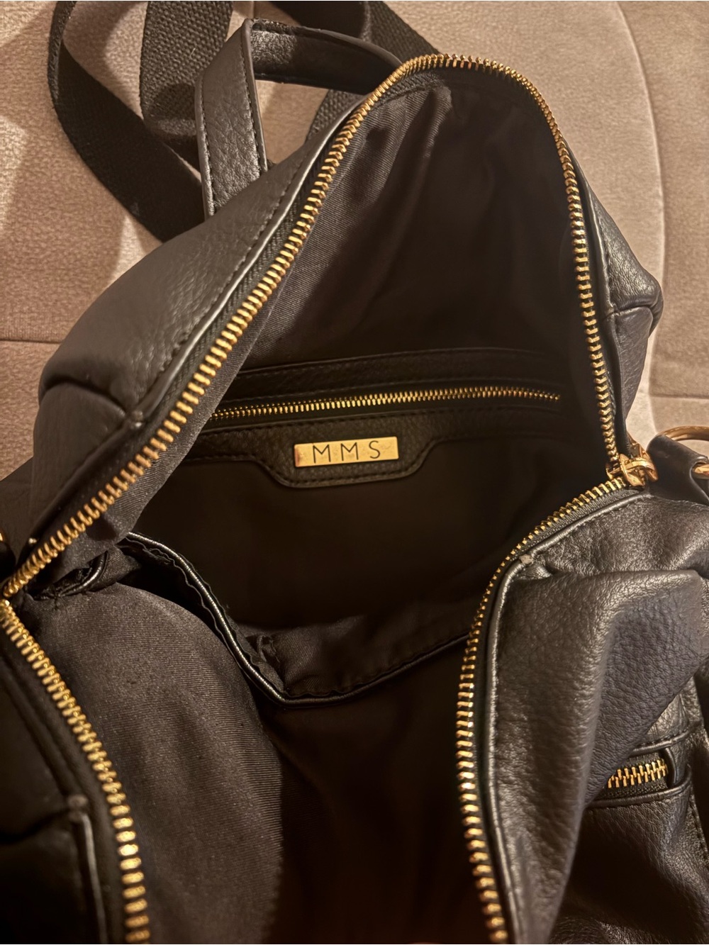 Backpack - Picture 5 of 7